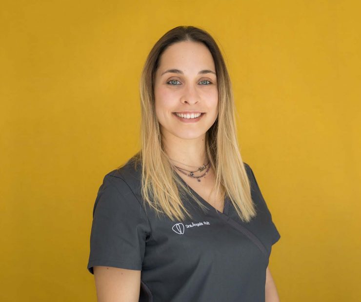 Angela Ruiz - dentista