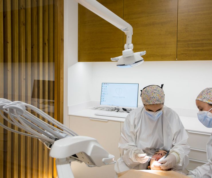 clnica dental neteja de boca Clínica dental limpieza boca